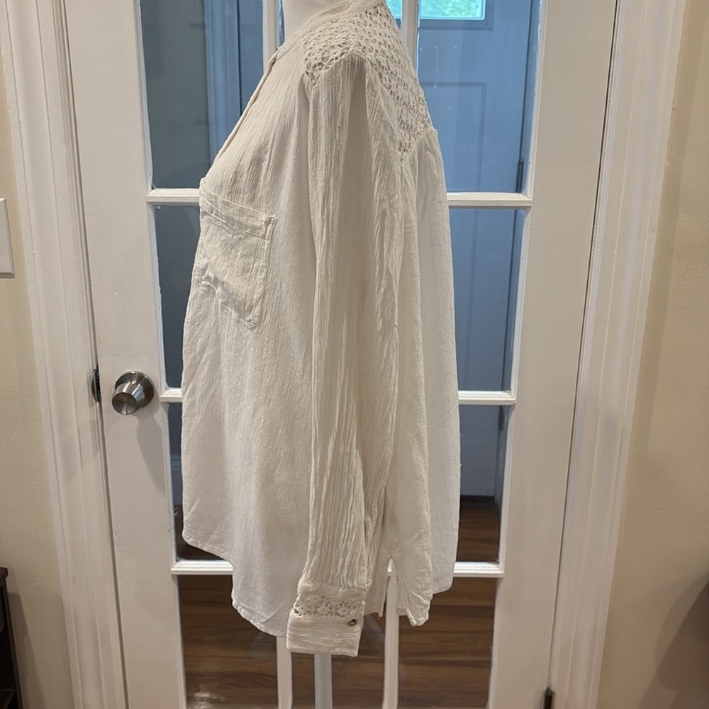 Free People ‘The Best’ Oversized Lace Back Button Down Shirt. Size M - Picture 7 of 9
